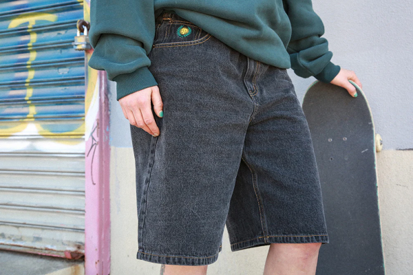 Theories - Plaza Denim Shorts - Washed Black - 32 Online Hot Sale